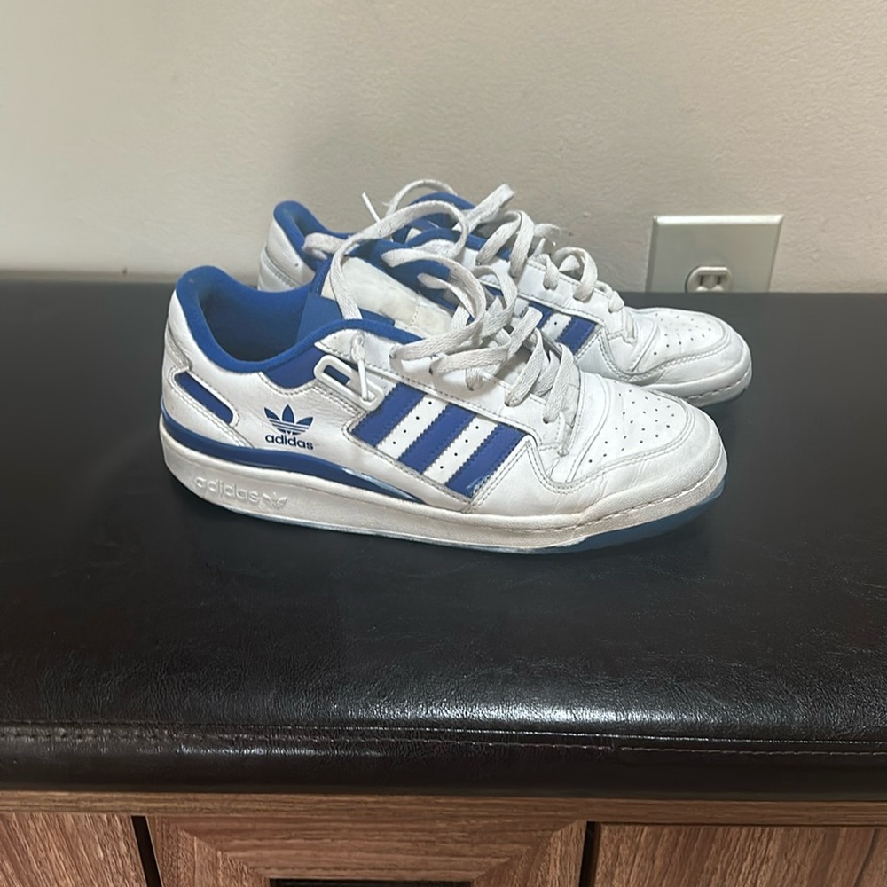 Adidas forum low royal blue white blue sneakers